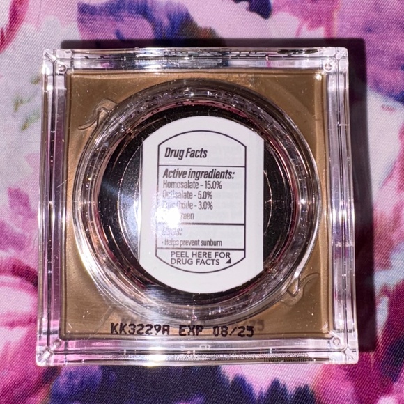 NWOB JLO BEAUTY That Big Screen 30+ SPF 0.5 fl oz/15ml Moisturizer TRAVEL SIZE - Picture 2 of 2